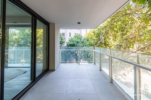 Tres Ambientes En Venta En El Piso 6 Con Cochera. Quartier Del Bajo. Torre 2