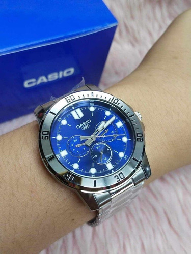 Reloj Casio Mtp-vd300d Hombre Tres Indicadores Acero Inoxi.