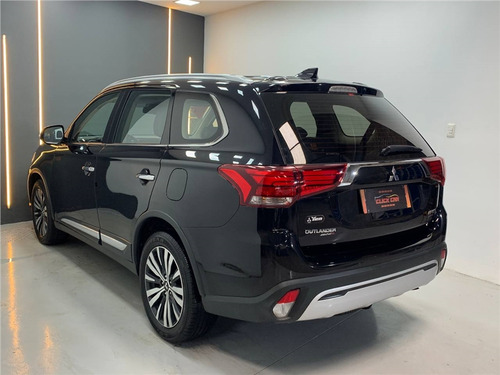 Mitsubishi Outlander 2.2 MIVEC DI-D DIESEL HPE-S AWD AUTOMÁTICO
