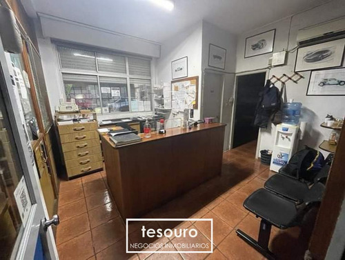 Imagen 3 de 6 de Venta Local Comercial Con Oficinas Y Amplio Galpón, Palermo - Montevideo