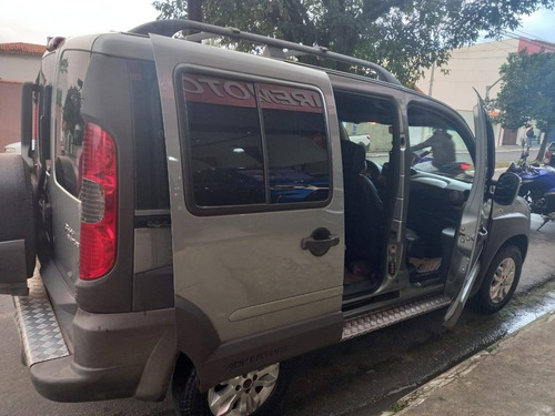 Imagem 3 de 11 de Fiat Doblò 1.8 Mpi Adventure 16v Flex 4p Manual