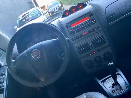 Imagem 11 de 15 de Fiat Fiat Idea Adventure Dual 2012