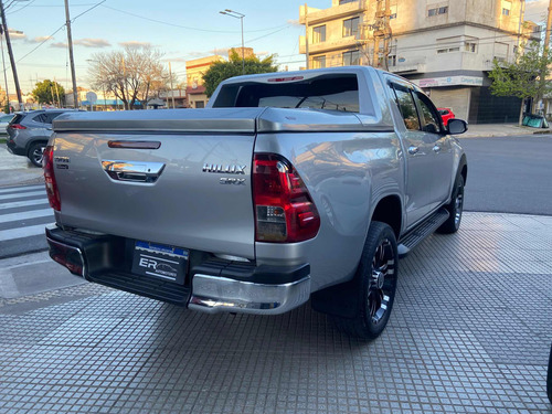 Toyota Hilux 2.8 Cd Srx 177cv 4x2 At