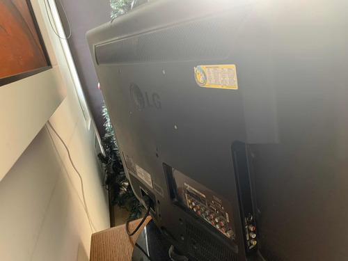 Imagen 2 de 4 de Televisor LG 32lg30r