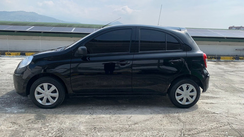 Imagen 8 de 13 de Nissan March Active 1.6 Mecanico 2018