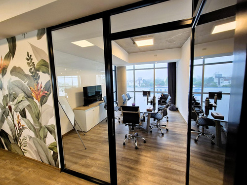 Oficina En Edificio Workclub Escobar
