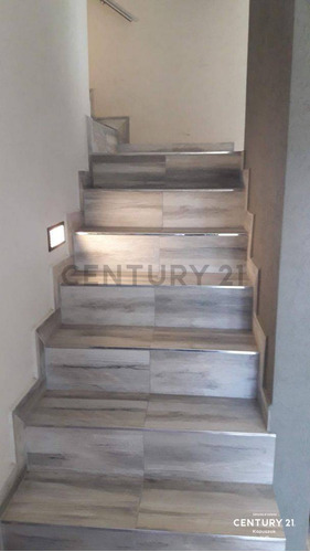 Alquiler Anual! Casa En Barrio Nayades - Pinamar