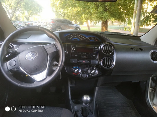 Toyota Etios 1.5 Sedan Xls 2015