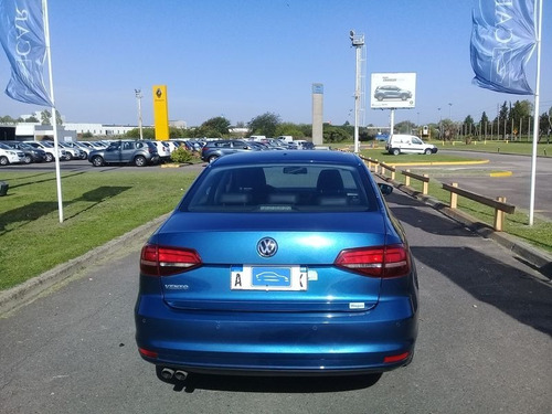 Volkswagen Vento 2.5 Luxury Tiptronic Mb
