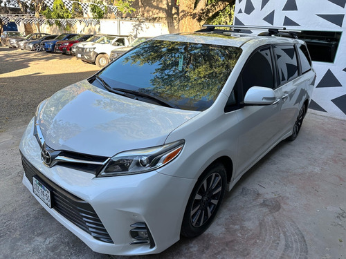 Toyota Sienna 3.5 Limited At