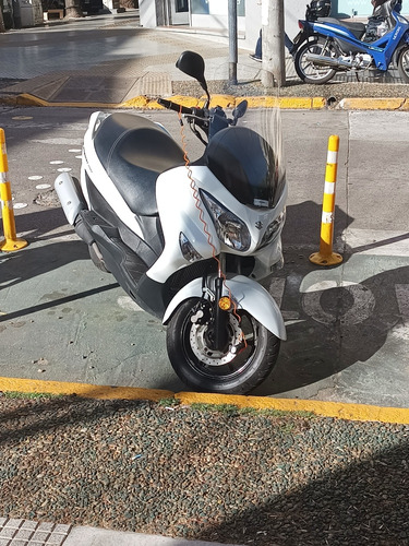 Suzuki Burgman 200