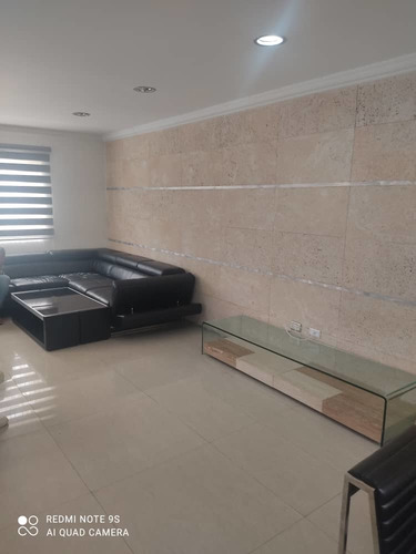 Imagen 6 de 14 de Alquiler Fijo, Bello Y Espacioso Townhouse. Jorge Coll.