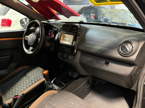 Renault Kwid 2022 1.0 FLEX Outsides Completo Manual Único Dono Preto