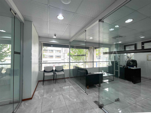 Arriendo Oficina Ubicada En Arturo Prat, Concepción