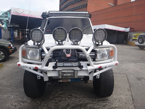 Imagen 2 de 14 de Toyota Macho 4x4