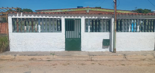 Guacuco Casa De 2 Hab, 2 Baños