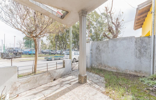 Imagen 28 de 30 de Lote De 559 M2 En Esquina Con Casa 4 Amb A Reciclar - Ituzaingó Sur