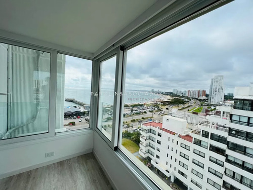 Espectacular Apartamento En Venta En Edificio Malecón, Punta Del Este.