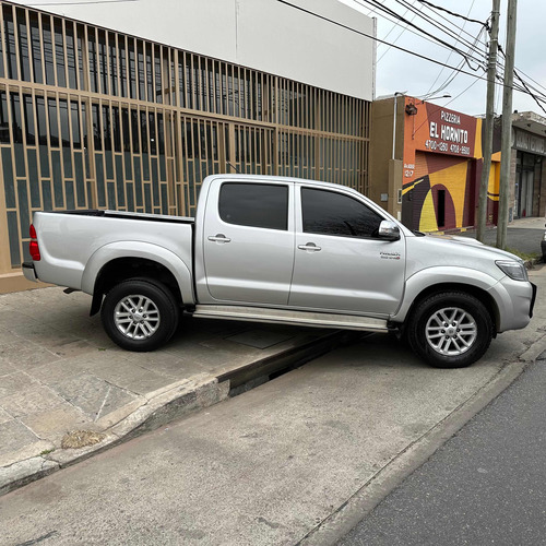 Toyota Hilux 3.0 Cd Srv Cuero 171cv 4x2