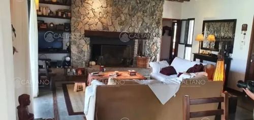 Alquiler Anual O Temporal. Casa 5 Dormitorios. Arenas De José Ignacio, Maldonado.