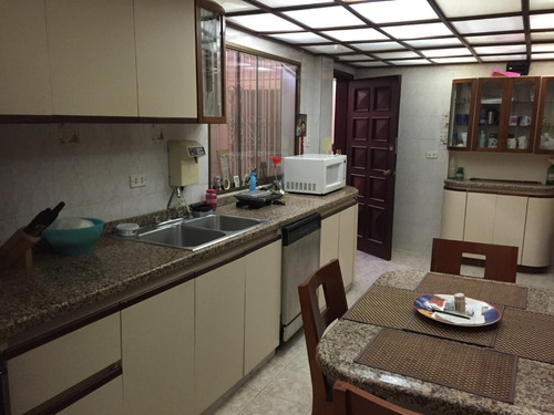 Se Alquila Bella Y Cómoda Casa En El Retiro