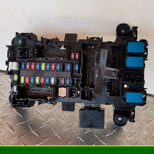 Caja Fusibles Suzuki Grand Vitara 2.7l Mod 2006 Al 2012 (Usado)