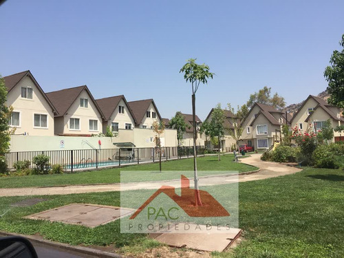 Tu Nuevo Hogar Te Espera! Con Amplio Patio Y En Condominio.