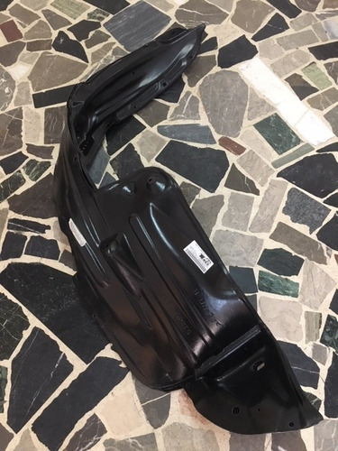 Guardapolvo Toyota Fortuner 2006 - 2011 Derecho