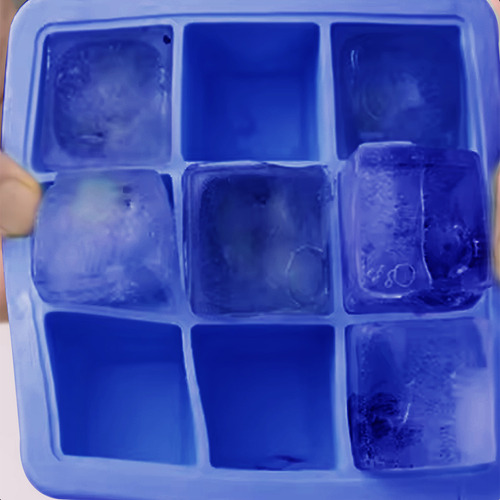 Forminha De Silicone Flexível 9 Cubos Com Tampa Gelo Papinha Sobremesas