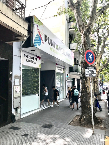 Imagen 2 de 5 de Local En Alquiler En Galería Sobre Av. Avellaneda, Zona Flores, Sin Garantía