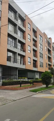 Apartamento De 3 Alcobas Con Área De 90 M2. Piso 4 Exterior. A Pocas Cuadras Del Cc Bulevar Y La Troncal Av Suba De Transmilenio