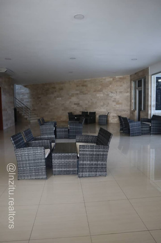 En Venta Apartamento En Tucacas Residencias Atlantic De 99mts2 Piso 3, Estado Falcón / Emer.
