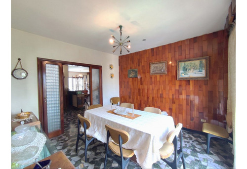 Vendo Casa 390m2 5h/4b/4p Vista Alegre 5758