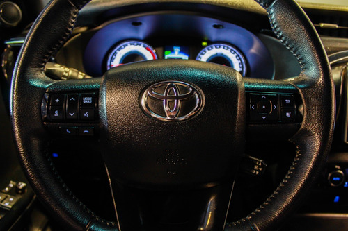Toyota Hilux 2.8 Cd Srx 177cv 4x2 At