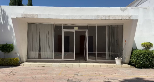 Inmueble Para Oficinas, Comercial Y Servicios En Carrillo Puerto