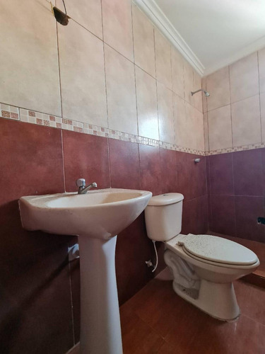Imagen 9 de 10 de Galpon En Venta En La Av Farriar Liseth Varela 04144183728