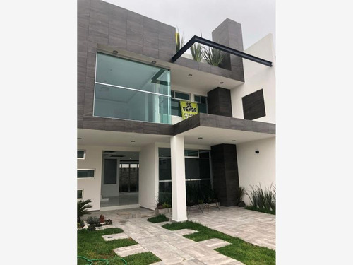 Imagen 1 de 12 de Casa Sola En Venta **casa En Privada Al Sur De Pachuca