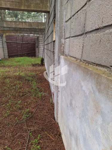Casa En Venta Con Terreno Y Mejoras .excelente Para Comercio.