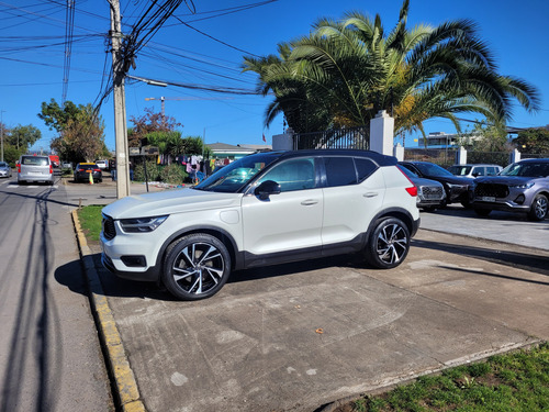 Volvo XC40 1.5 T5 R-Design Hybrid