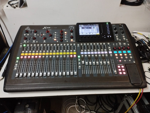 Consola Digital Behringer X32