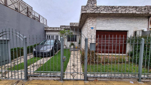 Imagen 1 de 19 de Gelly Y Obes 900. Villa Sarmiento