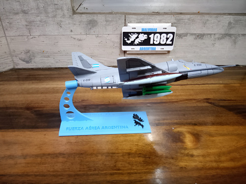Maqueta De Avión Argentino Douglas A-4b Tordillo Escala 1/48