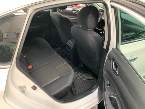 Nissan Sentra B 17 2018 Caja De 6ta Exlente Solo Km 7800