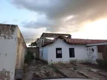 Comprar Hermosa Casa En Obra Gris Planta Baja Area De Cocina 3 Habitaciones 2 Baños Completos Sala Patio Lavandero Techado E Independiente Baño De Visita 3 Puestos De Estacionamientos Tanque De Agua Subterran