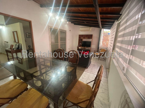 Rosa Rodríguez Vende Casa En Villas Tabures Ii, Cabudare 25-12806