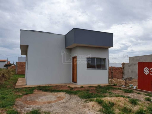 Imagem 1 de 6 de Venda De Casas / Padrão Na Cidade De Araraquara 10881