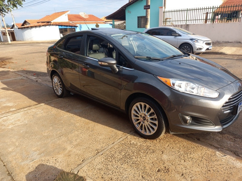 Imagem 1 de 5 de Ford