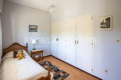 Imagen 8 de 11 de Solida Casa Con Jardín En Punta Gorda