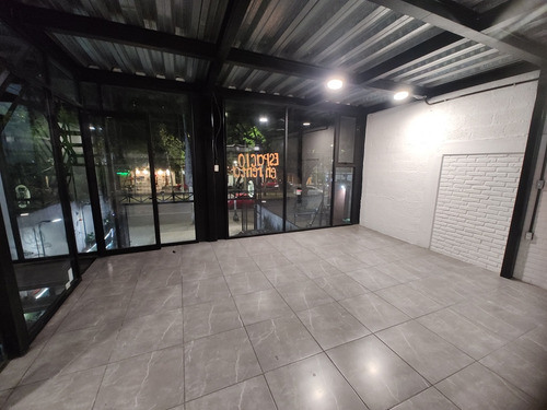 Excelente Local Sobre Calzada Del Hueso Entre Miramontes Y Cafetales.