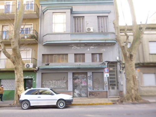 Imagen 1 de 14 de Importante Edificio Local En Pb Y Casa En Planta Alta